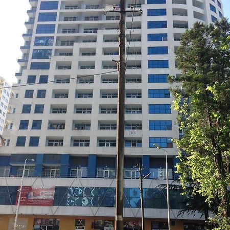 Yalcin Star Residence Apartment 300 Batumi Exterior photo